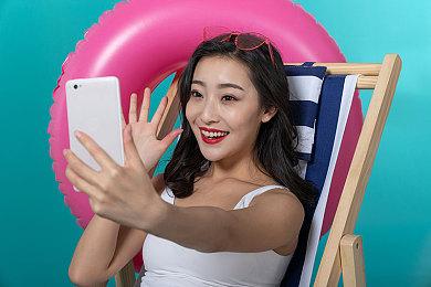 3DM速报：《生化8》Steam年度最佳！《赛博朋克2077》重启被辟谣